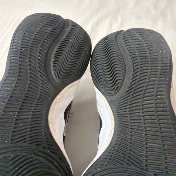 Size 11.5 Nike Fly By Mid 3 Black Metallic Gold Star Gym Shoes Casual Gently Use - Picture 9 of 16